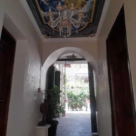 Hostal Atlantis Quito Zewnętrze zdjęcie