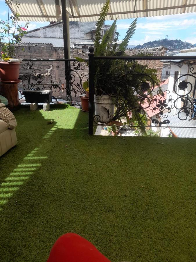 Hostal Atlantis Quito Zewnętrze zdjęcie