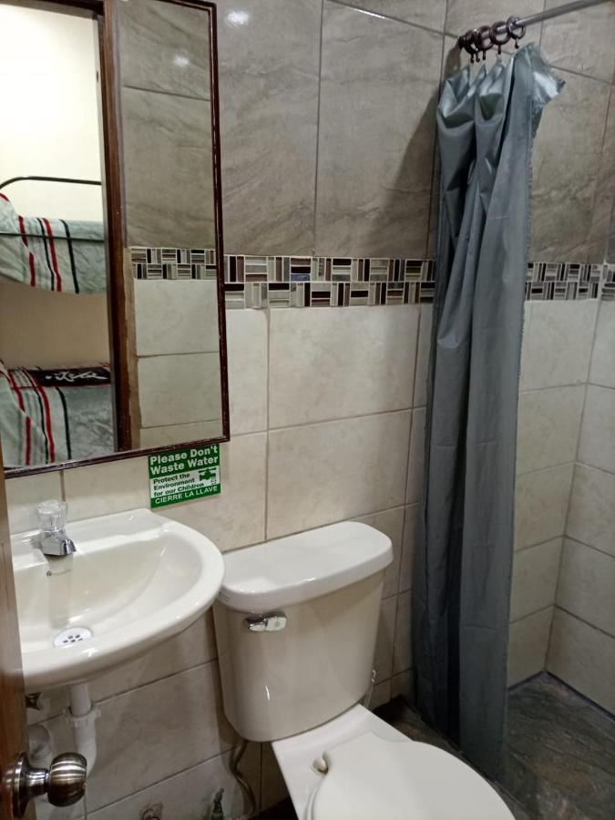 Hostal Atlantis Quito Zewnętrze zdjęcie
